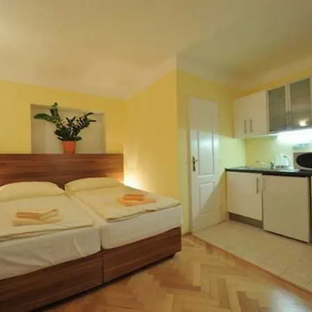 Apartment U Zlate Podkovy *